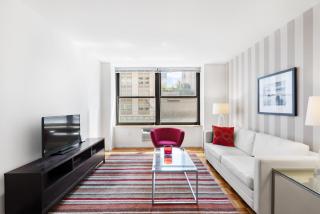 Furnished Quarters at Grove Pointe - 8