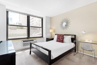 Furnished Quarters at Grove Pointe - 3