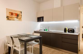 Colonna Home Bologna, Under the Two Towers - 1