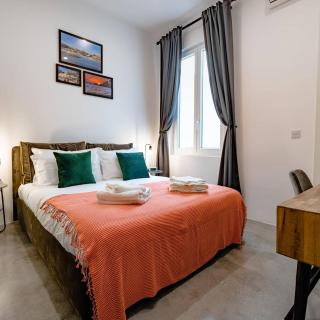 7Br 7 En-suite seafront house jacuzzi - 2