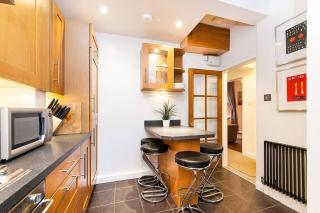 Central Main Door Cottage - Private Garden - 5 Mins from Princes Street - Edimburgo - 7