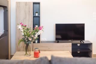Local Hostel & Suites - 6