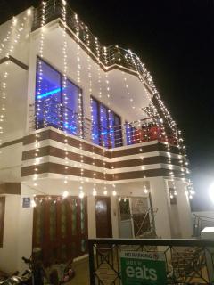 SM Guest House - Lucknow - 9
