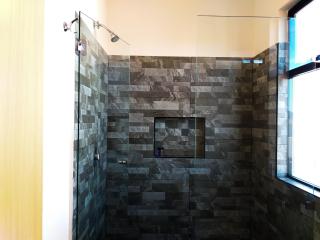 ROOM Hotel & Suites - 1