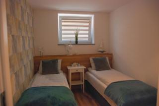 Noclegi "Boczna 5a" Apartamenty gościnne - Szczawno-Zdrój - 5