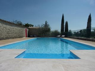 Gîte L'ESCOUSSOU au calme, 6p, 4ch, 130m2, charme et nature, piscine chauffée, sud Ardèche - Joyeuse - 6