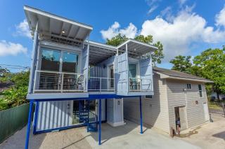 East Downtown Micro-luxe Container Living Pod #9 - Houston - 0