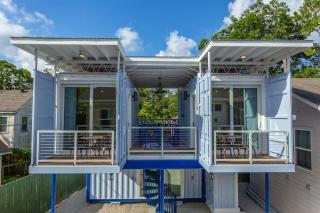 East Downtown Micro-luxe Container Living Pod #10 - Houston - 7