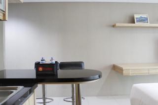 Deluxe Studio Room @ Tamansari La Grande Apartment By Travelio - 7