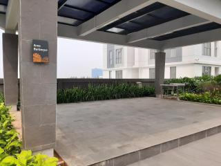 Contemporer Studio Apartment M-Town Residence near Summarecon Mall Serpong By Travelio - 9