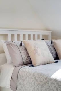 Carnegie Library: Shakespeare Apartment 3 Bedroom - Mexborough - 8