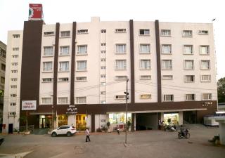 Triguna Clarks Inn Kurnool - Kurnool - 1