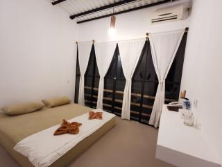 Bat & Arrow - Padang - 9