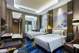 Wanda Vista Hotel Urumqi - Ürümqi - 1