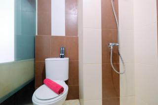Compact Studio Saladdin Mansion Apartment By Travelio - Depok - 5