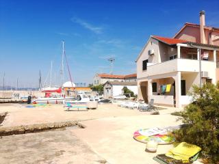 Apartment Charly - Betina - 4