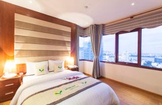 MOONLIGHT Hotel Suites & Spa - near Dragon Bridge, High floor with Beautiful City View, River View - Danang - 3