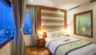 Moonlight Hotel Suites & Spa - City CENTER, HIGH FLOOR, Great Location & Romantic River View & DRAGON Bridge VIEW - Da Nang - 1