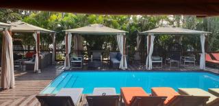 Urban Glamping Tranquil International Backpacking Village - St Lucia - 4