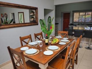 Poinsettia family Cottage - 6