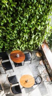 Triple E Hotel Fine Art Museum - 3