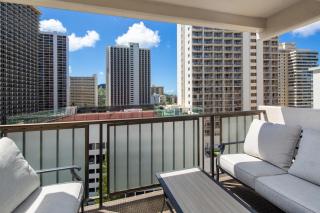 Ocean View from Lanais-2 Blocks to Waikiki Beach - Honolulu - 3