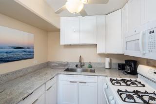 Ocean View from Lanais-2 Blocks to Waikiki Beach - Honolulu - 1