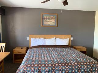 Cinderella Motel - Wasco - 8
