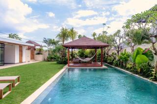 Villa Nonnavana - 12-minute walk to Batu Bolong Beach - Canggu - 8