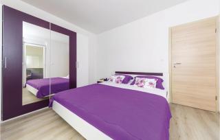 Gorgeous Apartment In Vinisce With Wifi - Vinišće - 2