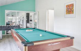 Five-Bedroom Holiday Home In Blavand - 6