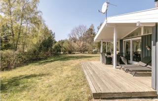 Three-Bedroom Holiday Home In Aakirkeby - 4