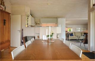 Two-Bedroom Holiday Home In Ega - 1