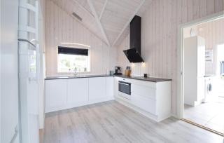 Four-Bedroom Holiday Home In Malling - Malling - 7