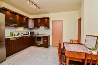 Cappuccino Apartment with Balcony and FREE PARKING - 1