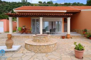 Holiday House Kristina - Agios Georgios Pagon - 0
