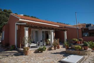 Holiday House Kristina - Agios Georgios Pagon - 2