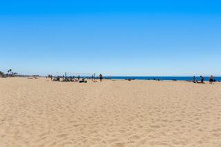 Upper Level Beach Retreat - Newport Beach - 9