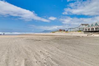 Pacific Coast Views - Rockaway Beach - 9