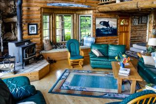 Log Home on Lopez-Spencer Spit - Port Stanley - 6