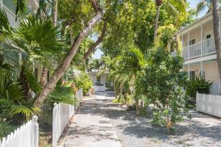 Seashore at the Shipyard - Key West - 8