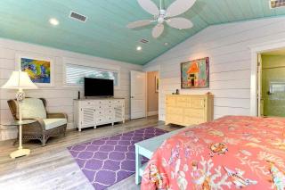 Wine Down - Ilexhurst - 1