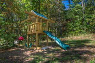 Bearfoot Retreat - Waldens Creek - 9