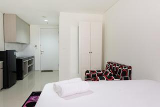 Modern City View Studio Apartment at Tuscany Residences By Travelio - 1