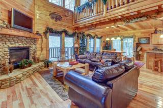 Bearfoot Retreat - Waldens Creek - 8