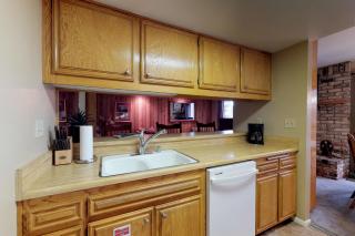 Discovery 4 119 - Mammoth Lakes - 2