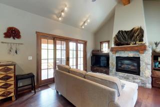 Tamarack Cottage - 2