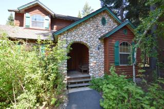 New England Cottage - 3