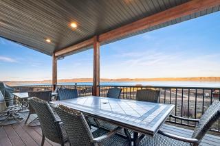 7 Bed 5 Bath Vacation home in Fish Haven - Fish Haven - 9