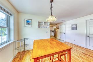 Cozy Stowe Retreat - 1